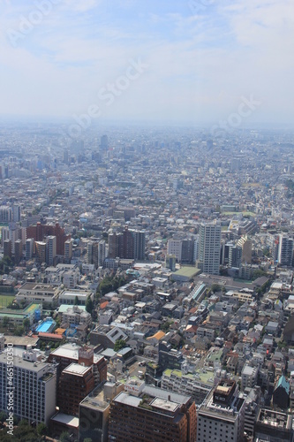 建物が密集している、東京都の都市風景