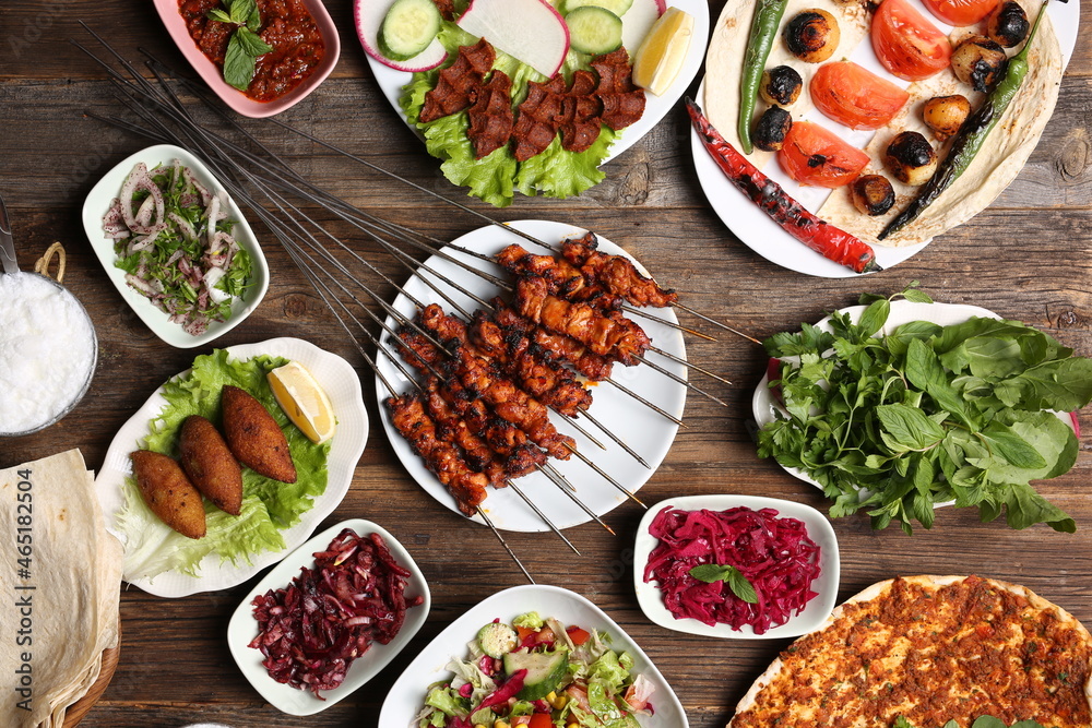 Salads with chicken skewers Salads with chicken skewers