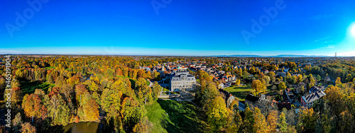 park w Pszczynie jesienią z lotu ptaka