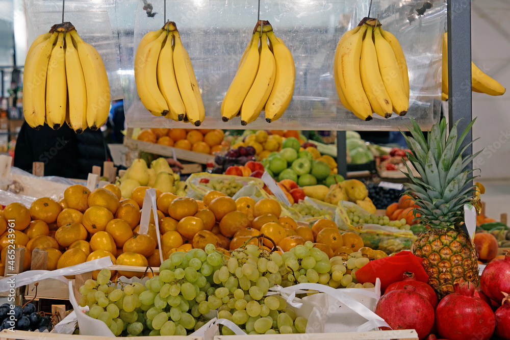 Full fruit market stall