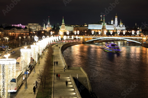 Moscow Kremlin Palace with Churches, at Moscow riverside , Russia © konstantant