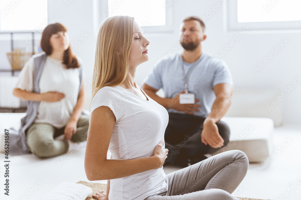 Obraz premium Praciticing the breathing