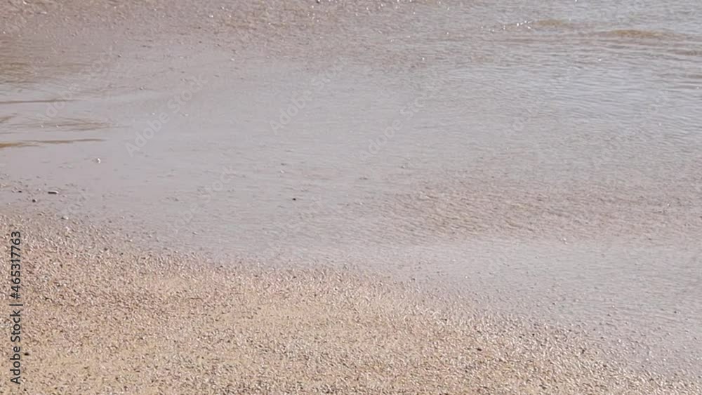 vagues au bord d'une plage en gros plan vagues au bord d'une plage en gros plan