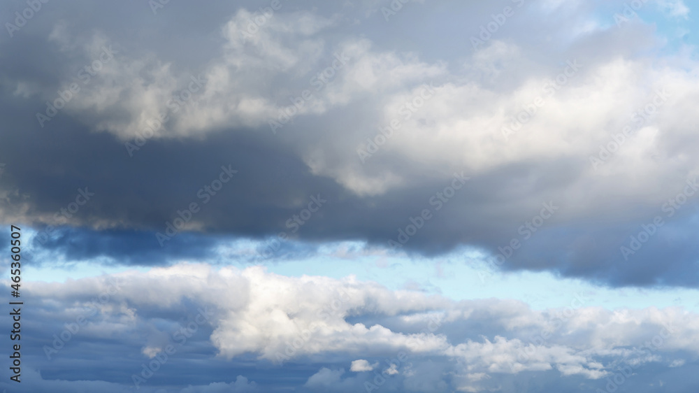 Fototapeta premium Stormy cumulus clouds on the sky, atmosphere background