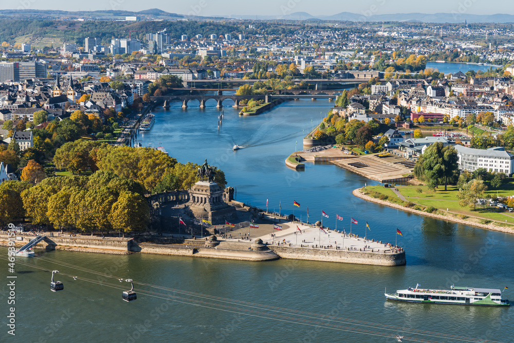 Obraz premium Das Deutsche Eck in Koblenz im Herbst 2021
