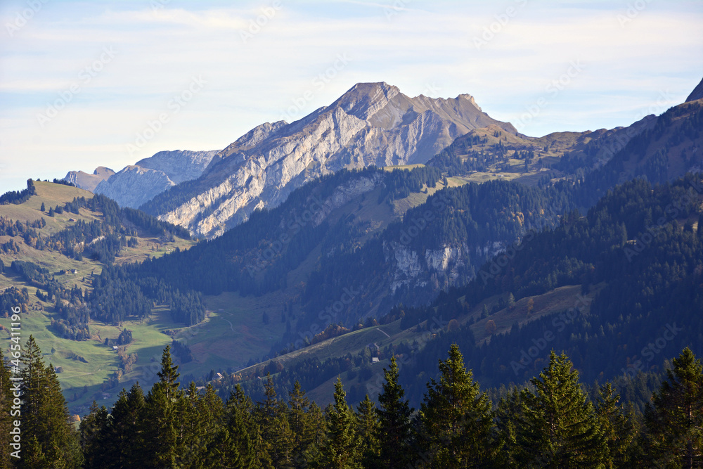 Blick aufs Fluebrig (2098m) von der Ibergeregg aus, Kanton Schwyz