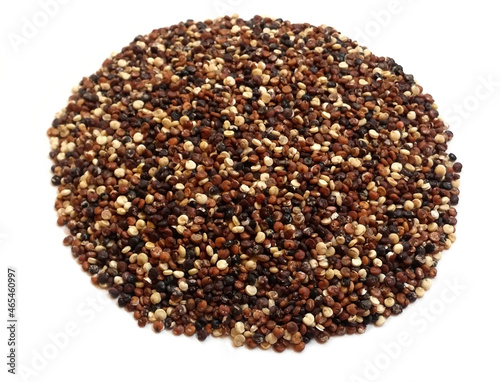  Quinoa on white background
