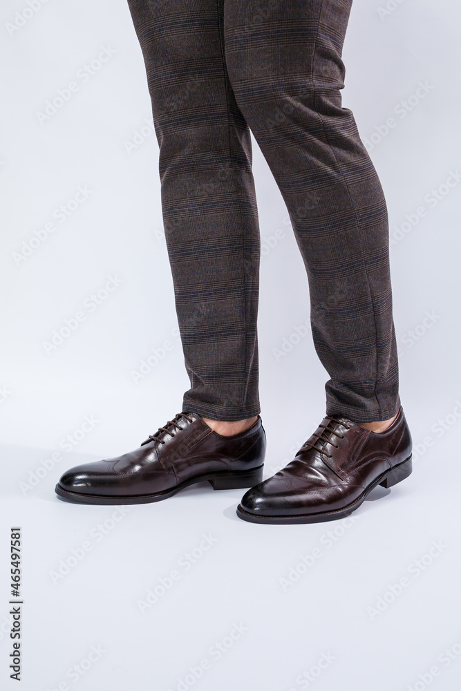 Men's classic shoes with natural leather, men's shoes under a classic suit Men's classic shoes with natural leather, men's shoes under a classic suit