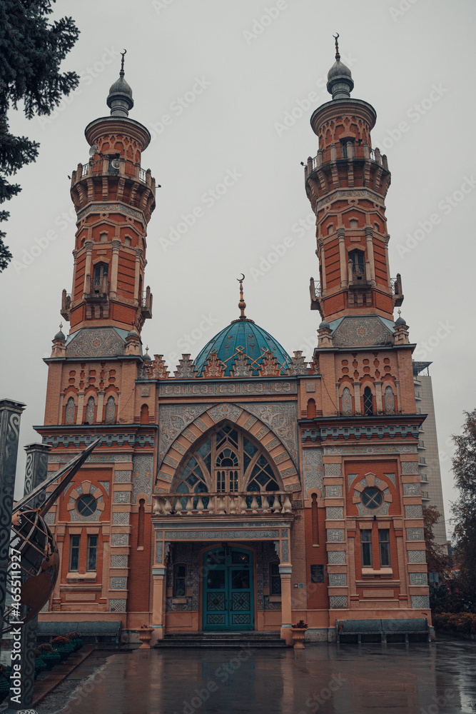 Mosque vertical shot 