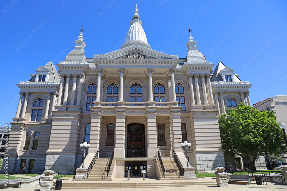 The Tippecanoe County Courthouse is located on the public square in the city of Lafayette in Tippecanoe County, Indiana. The Tippecanoe County Courthouse is located on the public square in the city of Lafayette in Tippecanoe County, Indiana.
