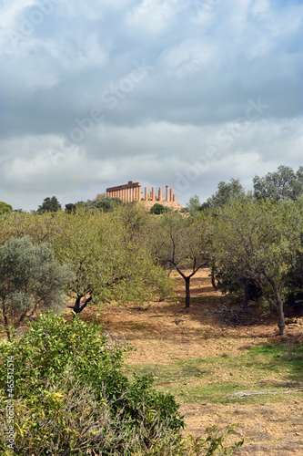 Obraz na płótnie Ruin of Roman temple in Sicily w salonie