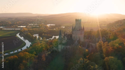 Luftaufnahme, Deutschland Schloss Moritzburg Pattensen im Sonnenuntergang photo