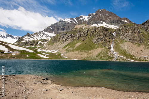 Fotografia landscape mountain between Ceresole Reale and the Nivolet hill around serrù lake