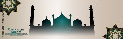 Foto Islamic festival ramadan kareem with golden mosque