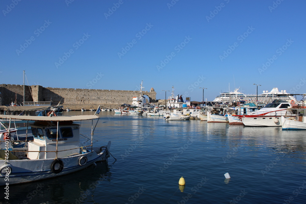 Fischkutter im Hafen von Rhodos