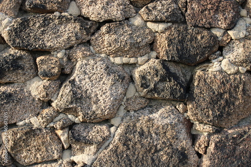 Mauer aus Natursteinen