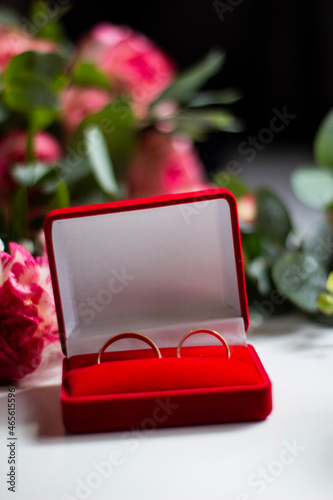 obrączki ślub wesele kwiaty szczęście