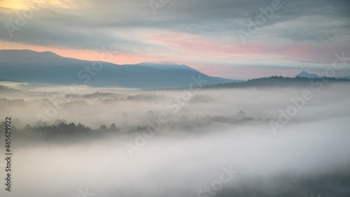 Fototapeta Naklejka Na Ścianę i Meble -  fog over the mountain