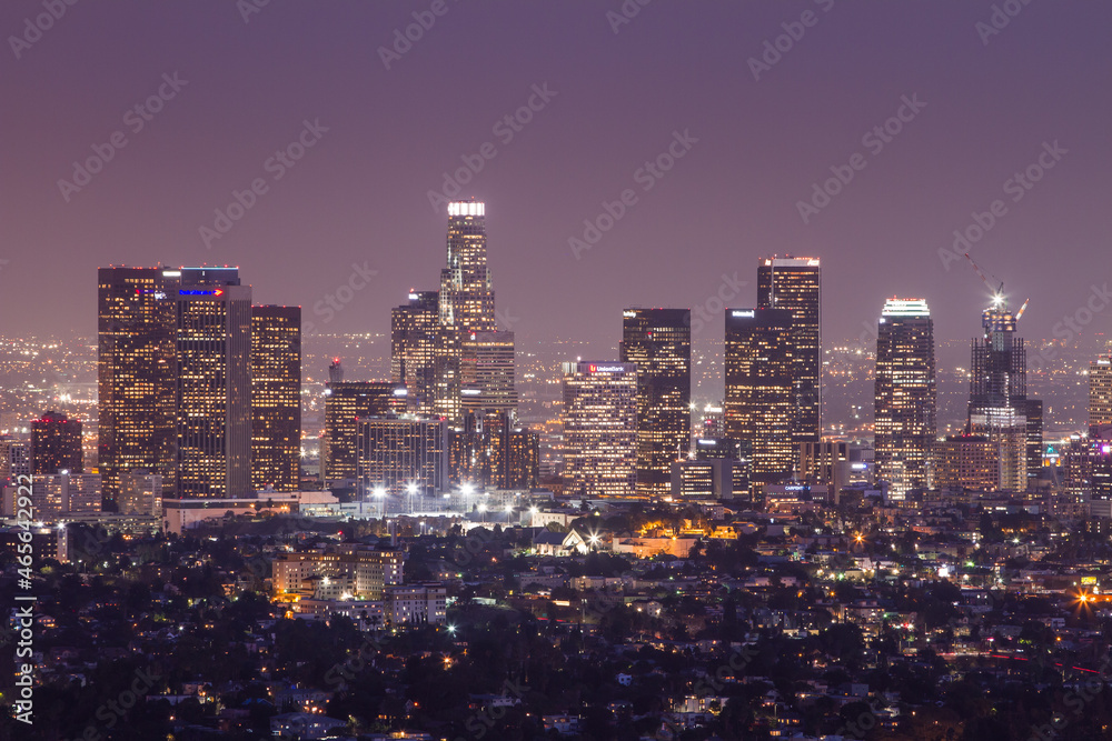 Downtown Los Angeles Skyline mit Hochhäusern at night