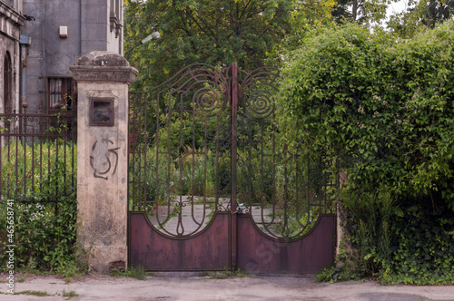 Abandoned villa of Leon Allart in Łódź, Poland photo