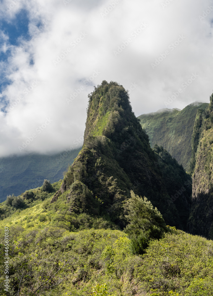 Scenic Ian Needle vista, West Maui mountains, Hawaii
