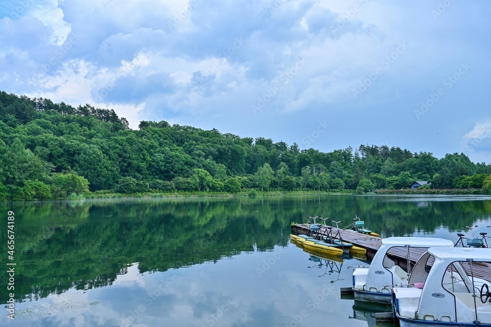 Naklejka premium 静寂に包まれた夏の蓼科湖の情景＠長野