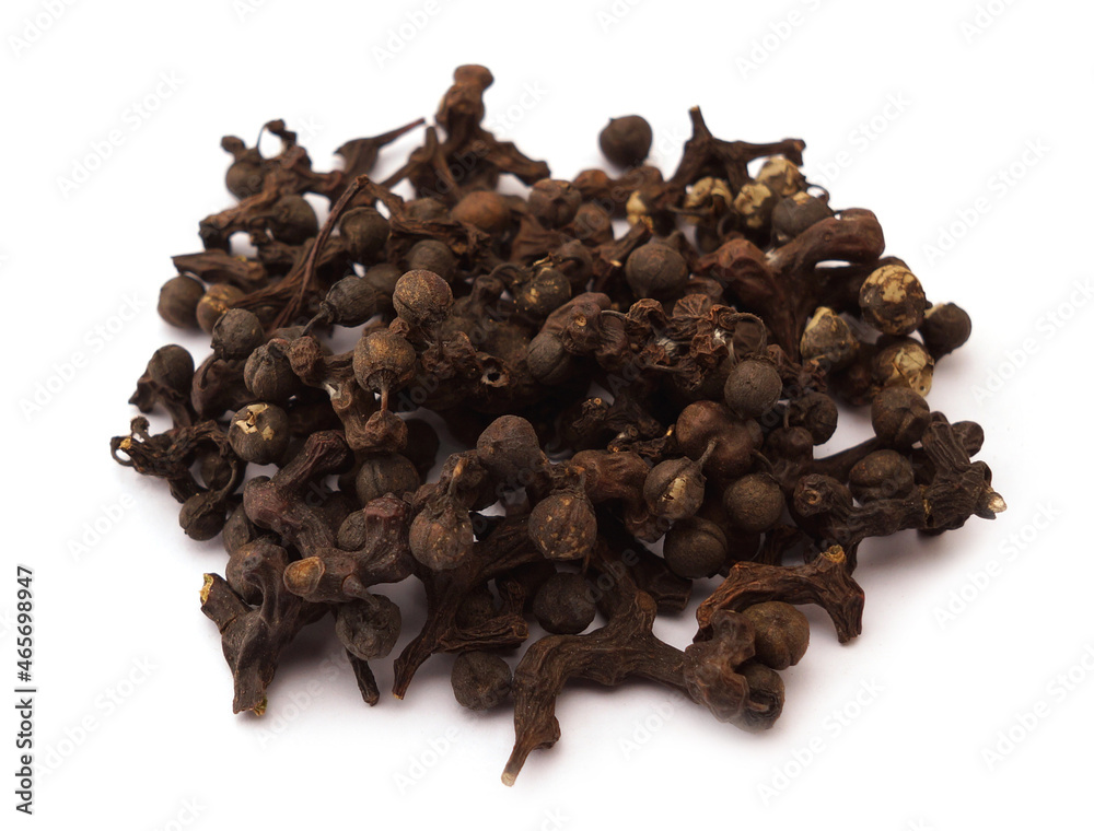 Obraz premium dried oriental raisin tree fruit isolated on white background 
