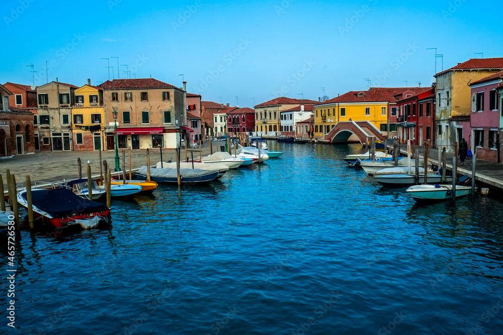 Through the streets of Murano, on the Venetian lagoon