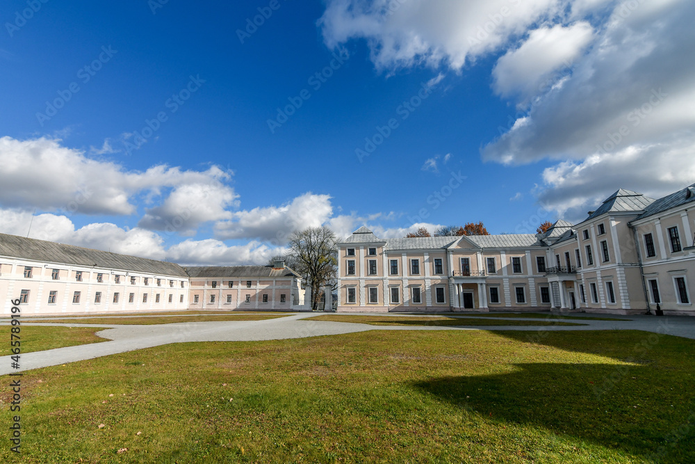 Obraz premium Autumn view of the Vyshnivets Palace in the town of Vyshnivets, Ternopil region, Ukraine. Selective focus.