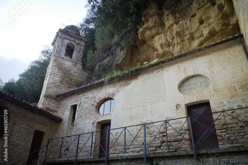 Eremo dei frati bianchi o eremo delle grotte nelle Marche in Italia photo