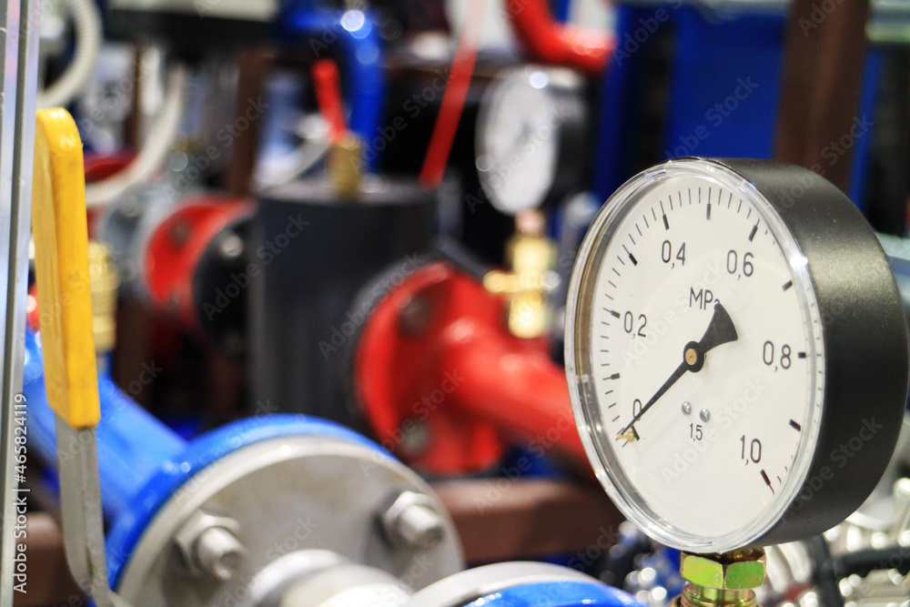 Picture of the part of the automatic fire extinguishing system. Working pressure gauge. Picture of the part of the automatic fire extinguishing system. Working pressure gauge.