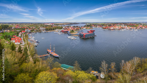 Fototapeta Naklejka Na Ścianę i Meble -  Mikołajki-miasto na Mazurach w północno-wschodniej Polsce