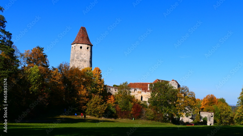 Burg Seebenstein im Herbst 