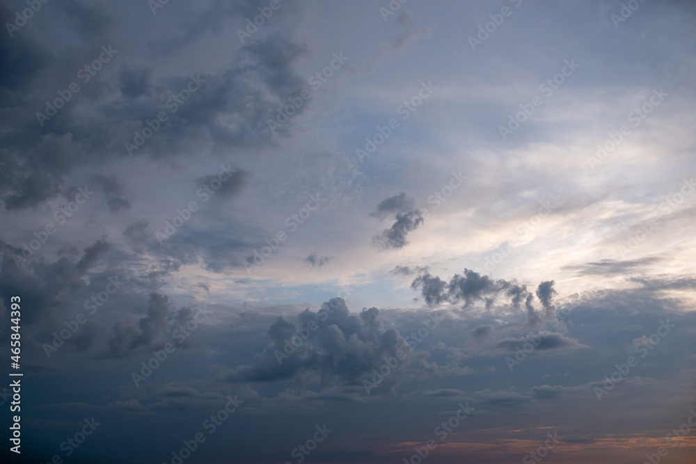 Obraz premium cumulus storm clouds in the sky