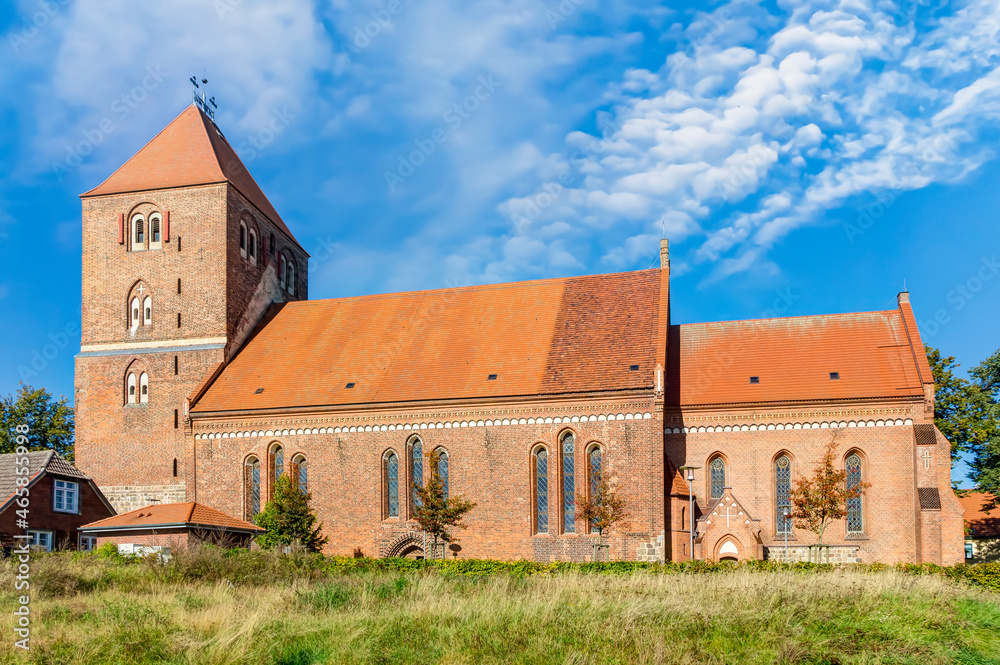 Pfarrkirche St. Marien Plau am See, Mecklenburg-Vorpommern in Deutschland - obrazy, fototapety, plakaty 