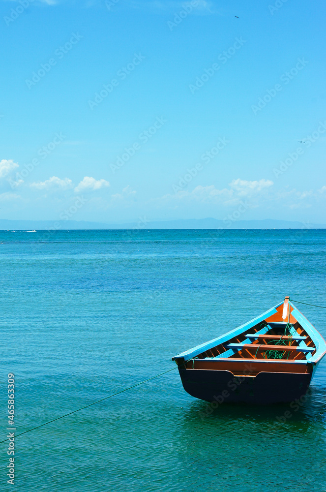 La barca y el mar