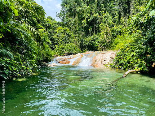 Garu Hot Water River, PNG