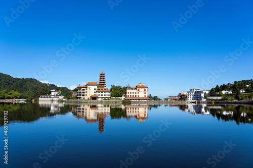 Lake of Cloud in a city of China © Olivier Wong