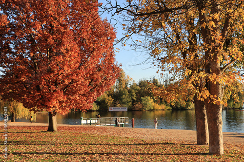 Goldener Oktober an der Berliner Havel; Imchenplatz und Insel Imchen
