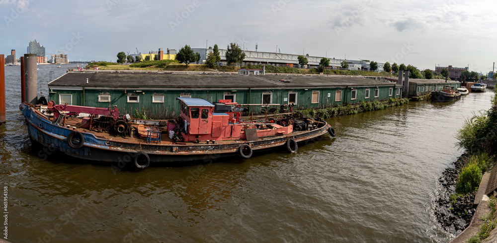 Schiff im Hamburger Hafen