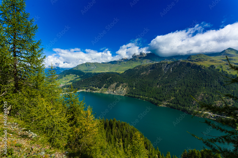 Schweizergebirge bei Surses Graubünden oberhalb Lai Marmorena