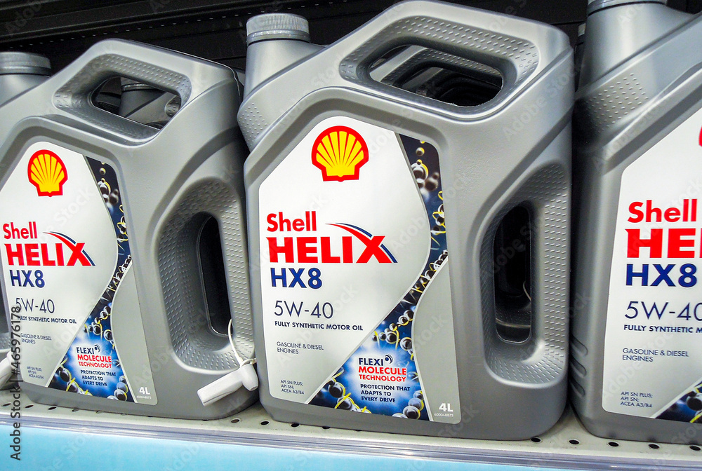 Shell Helix HX8 motor oil in plastic canisters Stock Photo | Adobe Stock