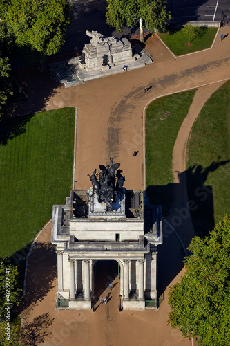 UK, London, Aerial view of Wellington Arch and Royal Artillery Memorial