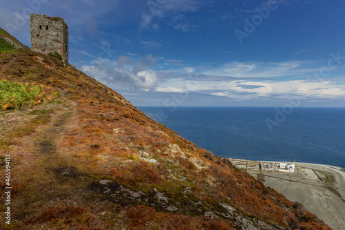 Fotografiet Looking down on Ailsa Craig Lighthouse, Scottish Island
