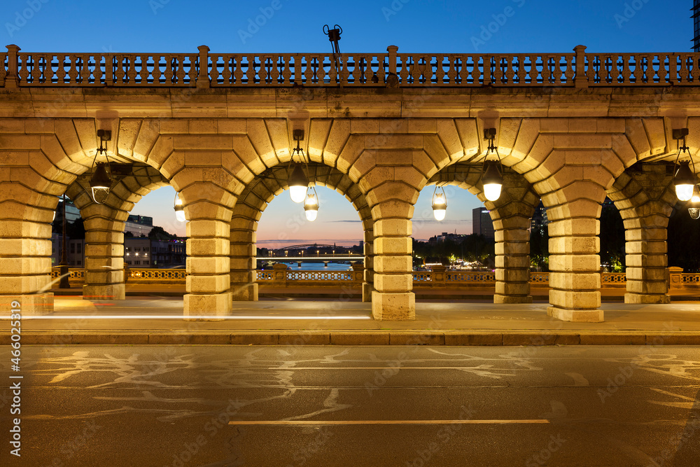 Obraz premium Bercy bridge, Paris, France