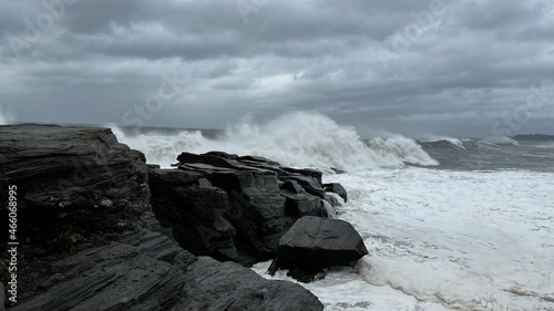 Tablou pe pânză Rocky Coast Wave Action