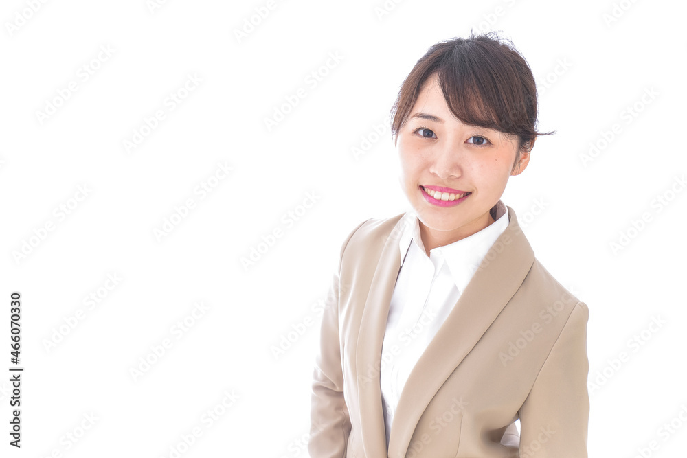 消毒液の噴霧をする医療従事者
