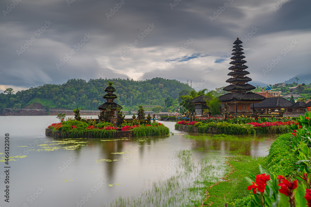 Ulun Danu Beratan Temple Bali Indonesia Ulun Danu Beratan Temple Bali Indonesia