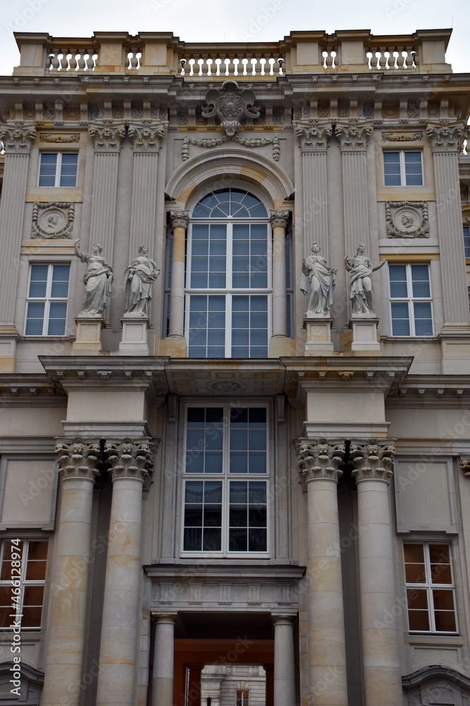 Fassade des Humboldt Forums in Berlin