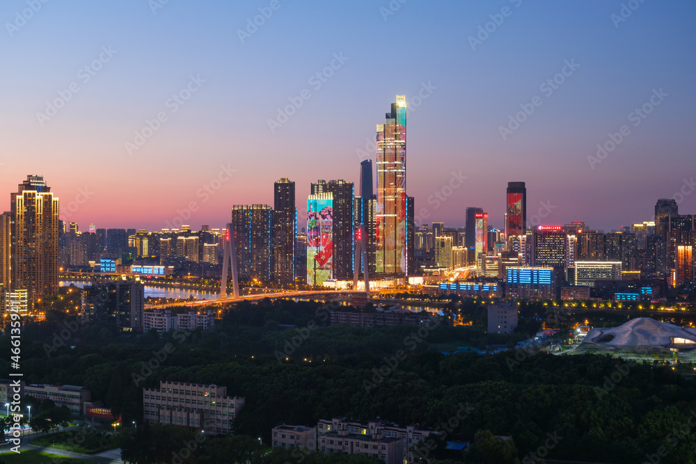 Obraz premium Wuhan city skyline scenery in Hubei, China